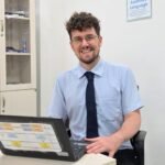 Alberto, profesor de informática en un colegio de Hanói