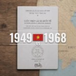 Comparativa del carnet de conducir internacional en Vietnam bajo los convenios de 1949 y 1968 sobre un mapa y fondo de madera.